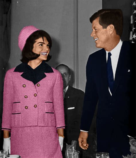 jackie kennedy chanel rosa|jackie kennedy pink Chanel suit.